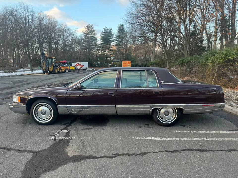 1996 Cadillac Fleetwood - Image 12 of 31