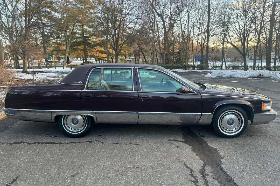 1996 Cadillac Fleetwood - Image 3 of 31