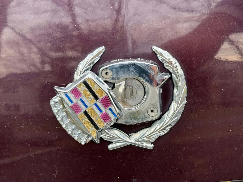 1996 Cadillac Fleetwood - Image 25 of 31