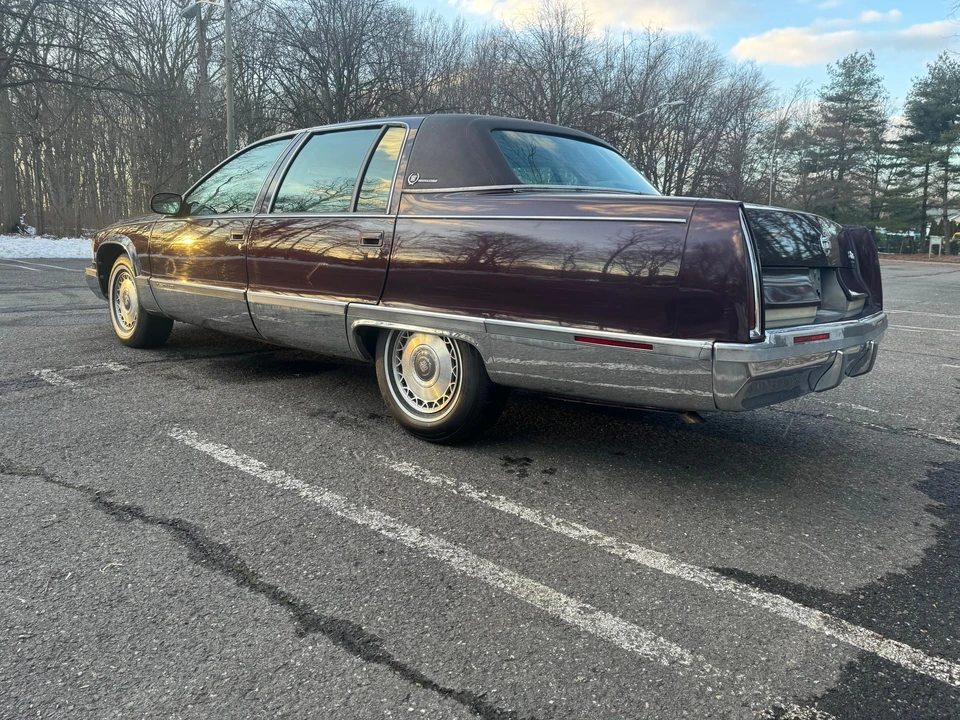1996 Cadillac Fleetwood - Image 13 of 31