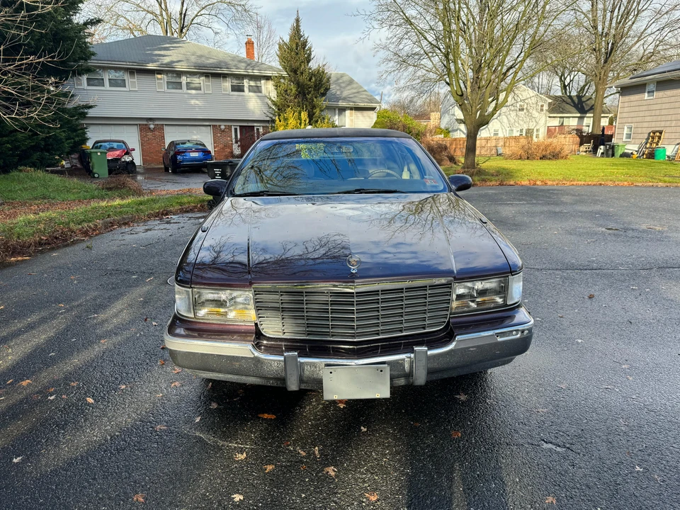 1996 Cadillac Fleetwood - Image 6 of 31