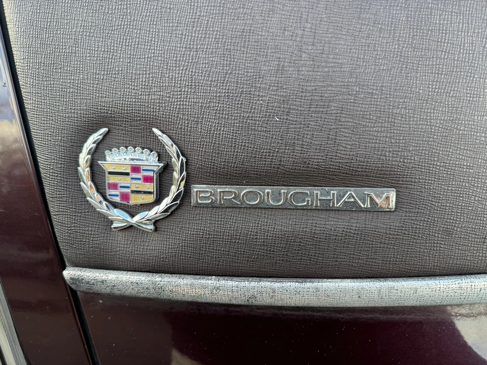 1996 Cadillac Fleetwood - Image 24 of 31