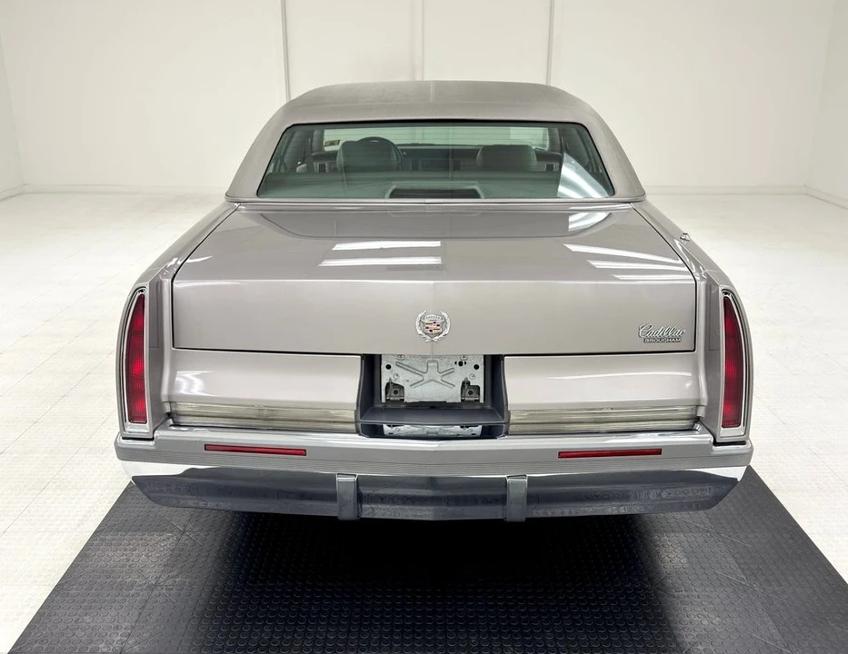 1996 Cadillac Brougham - Image 4 of 12