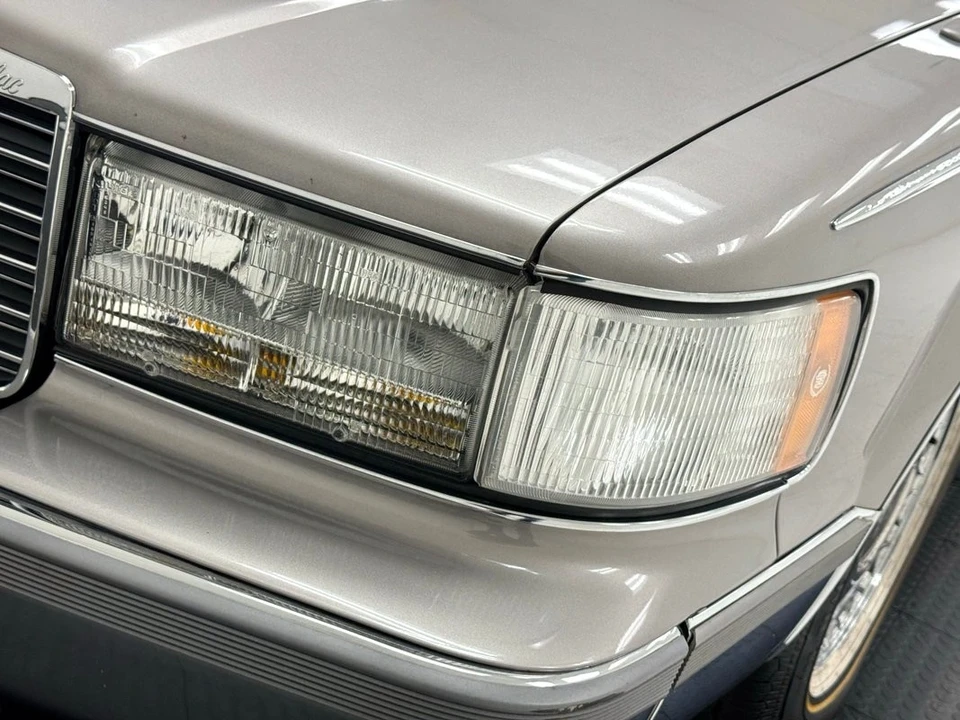 1996 Cadillac Brougham - Image 11 of 12