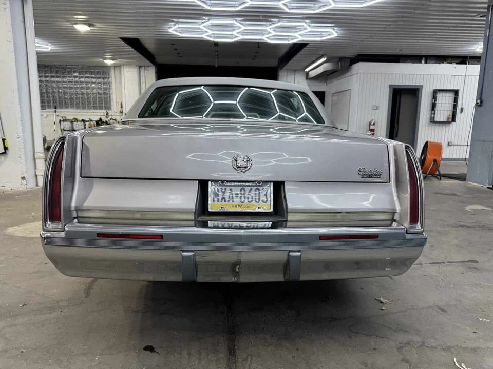 1996 Cadillac Fleetwood - Image 4 of 31