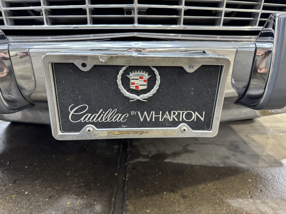 1996 Cadillac Fleetwood - Image 8 of 31