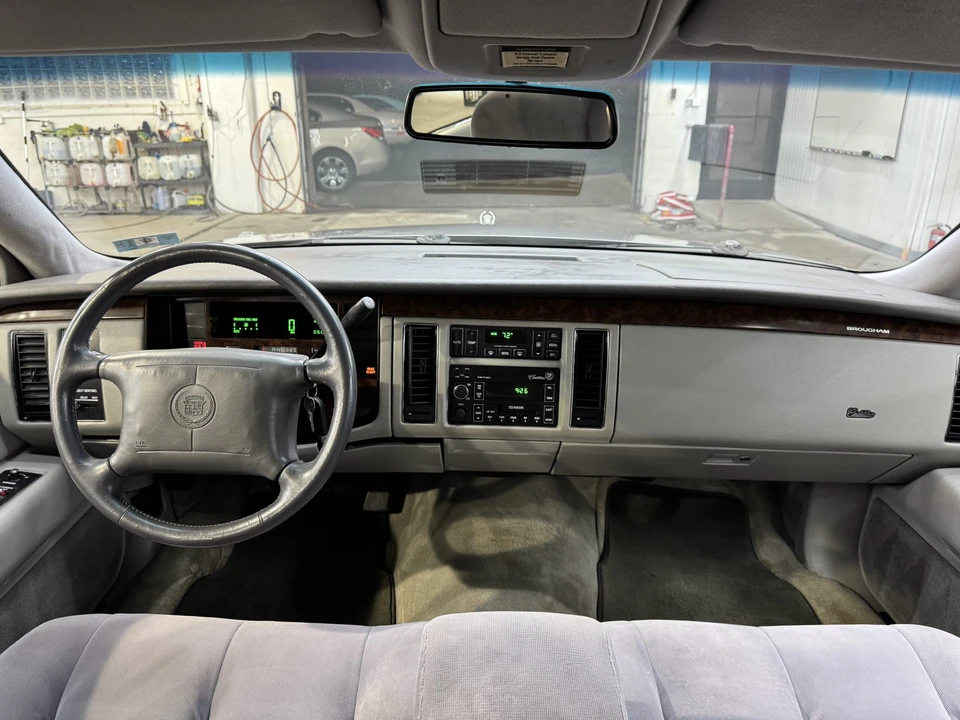 1996 Cadillac Fleetwood - Image 28 of 31
