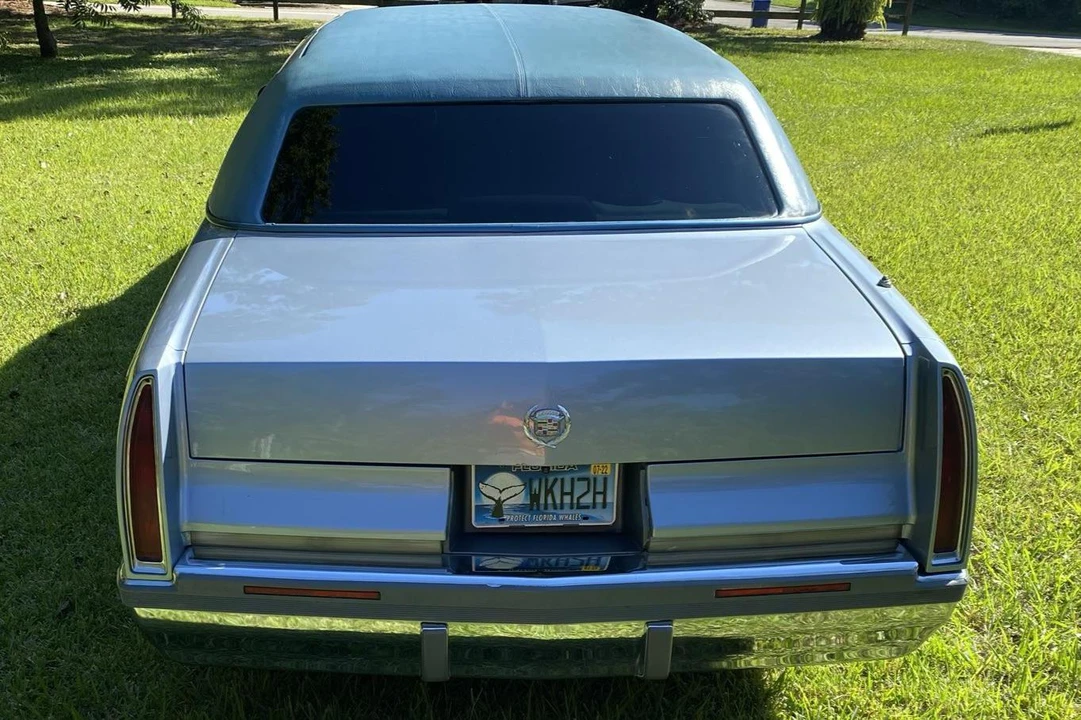 1996 Cadillac Fleetwood - Image 5 of 31
