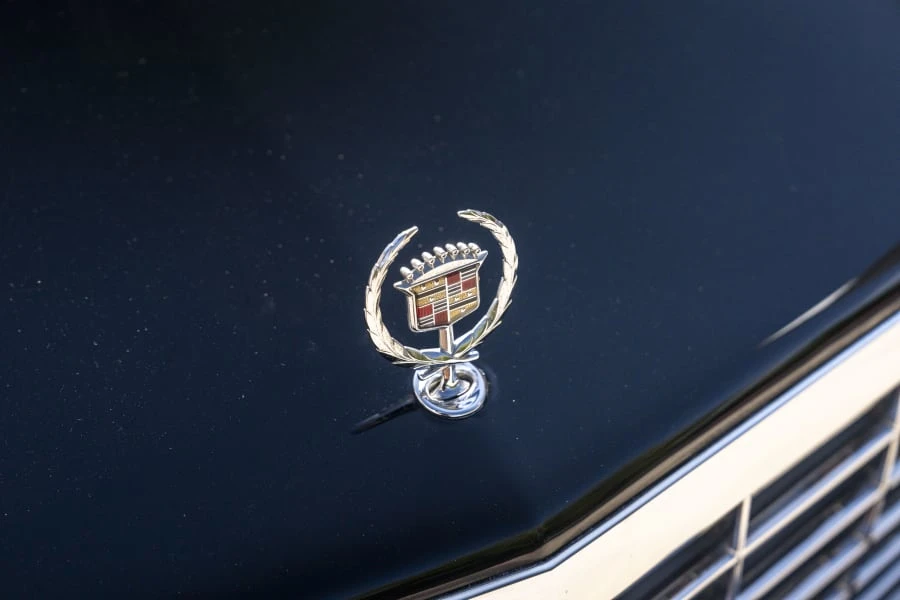 1996 Cadillac Fleetwood - Image 10 of 31