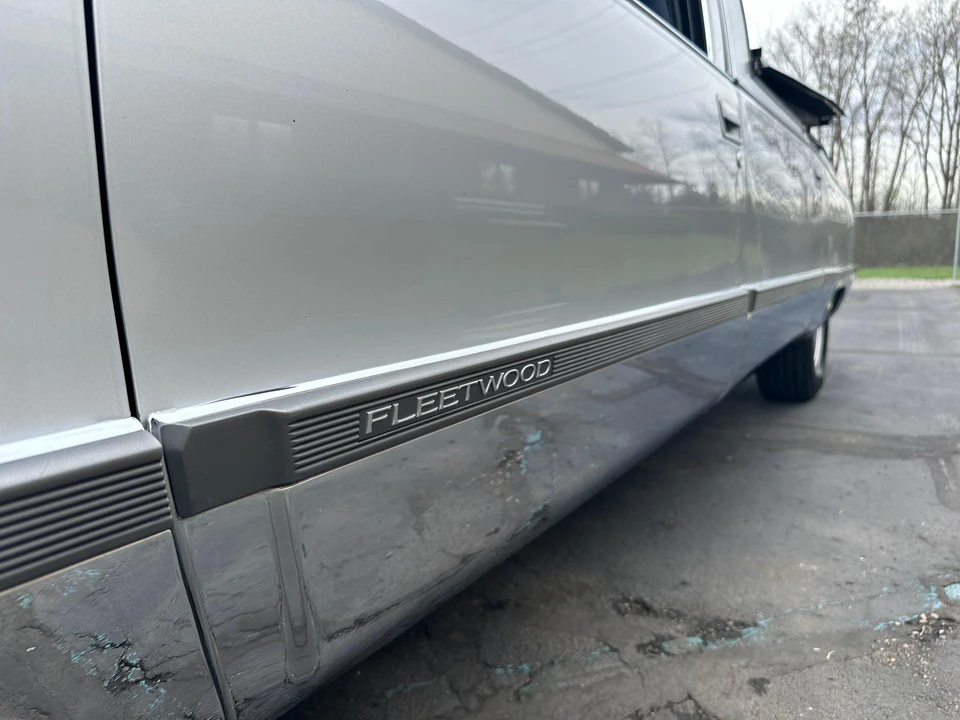 1996 Cadillac Fleetwood - Image 29 of 31