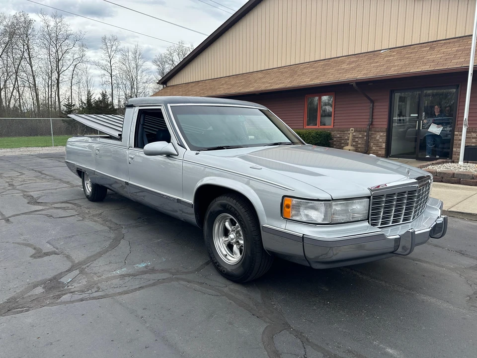 1996 Cadillac Fleetwood - Image 20 of 31