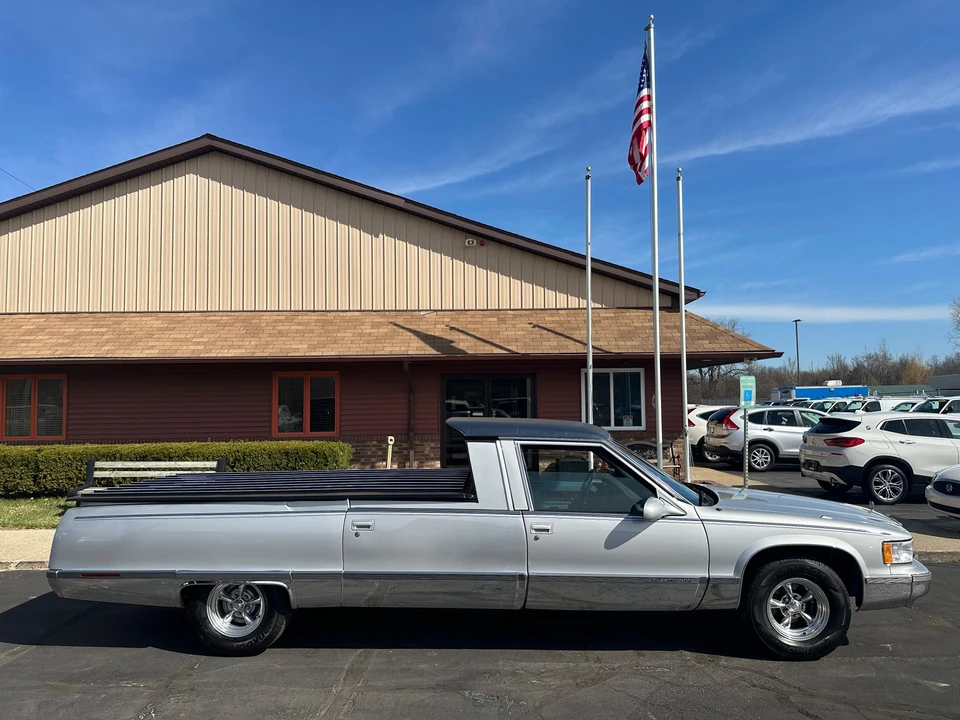 1996 Cadillac Fleetwood - Image 17 of 31
