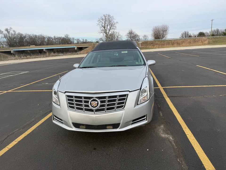 1996 Cadillac Fleetwood - Image 6 of 31