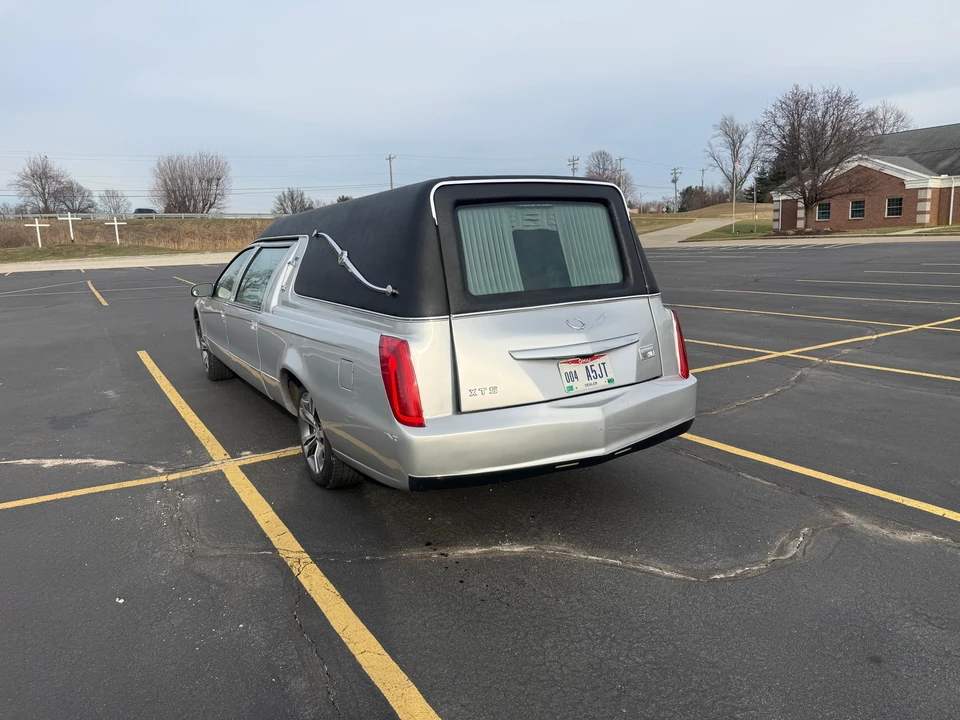 1996 Cadillac Fleetwood - Image 20 of 31