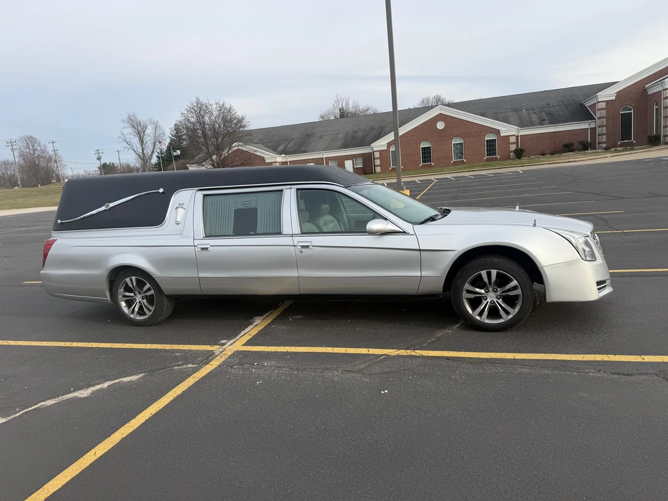 1996 Cadillac Fleetwood - Image 31 of 31