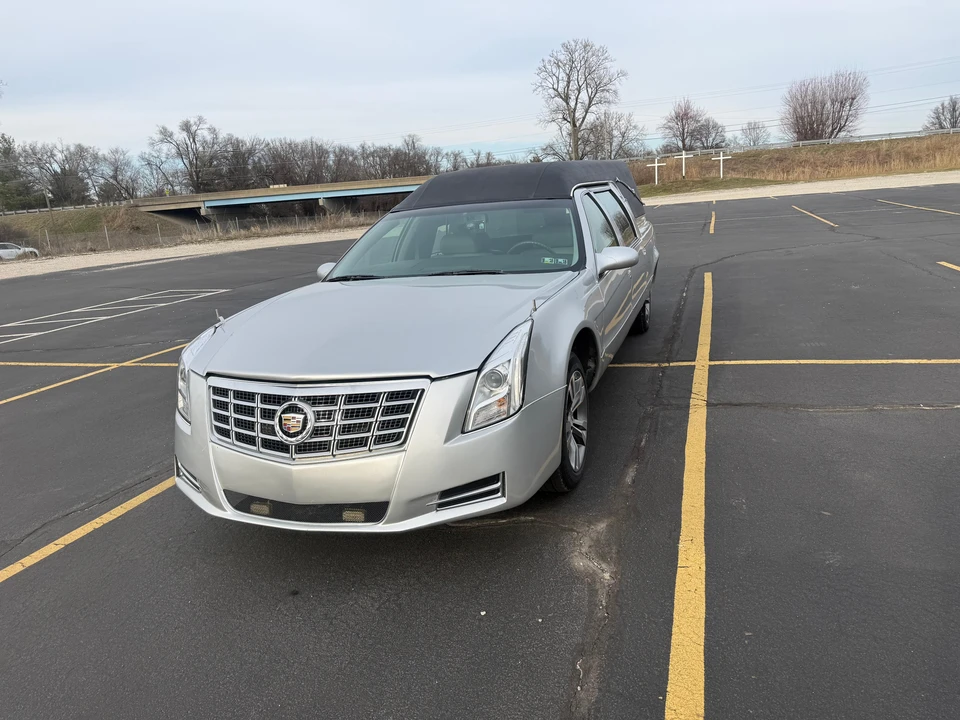 1996 Cadillac Fleetwood - Image 7 of 31