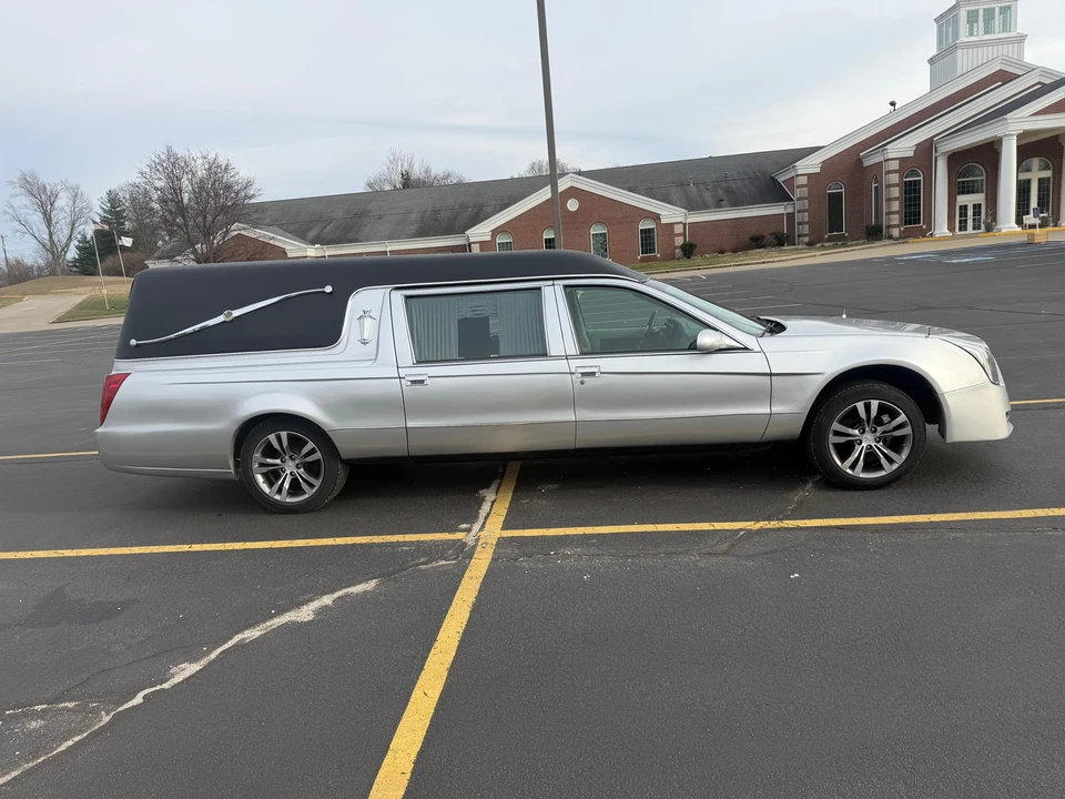 1996 Cadillac Fleetwood - Image 30 of 31