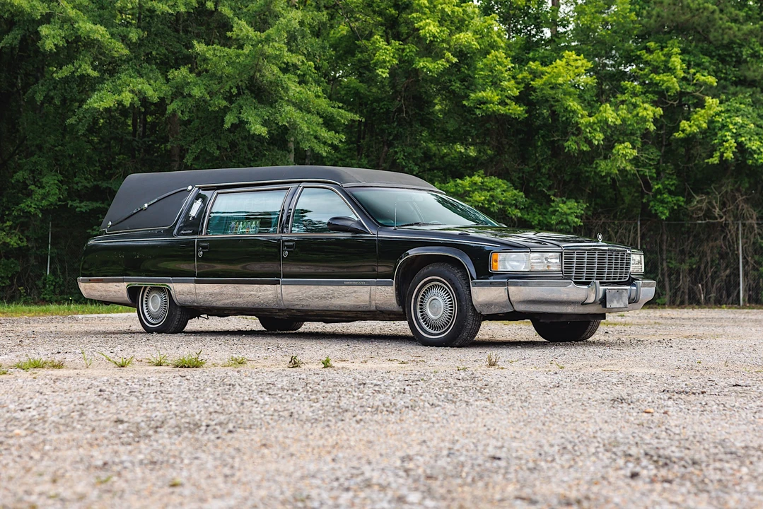 1996 Cadillac Fleetwood - Image 6 of 31