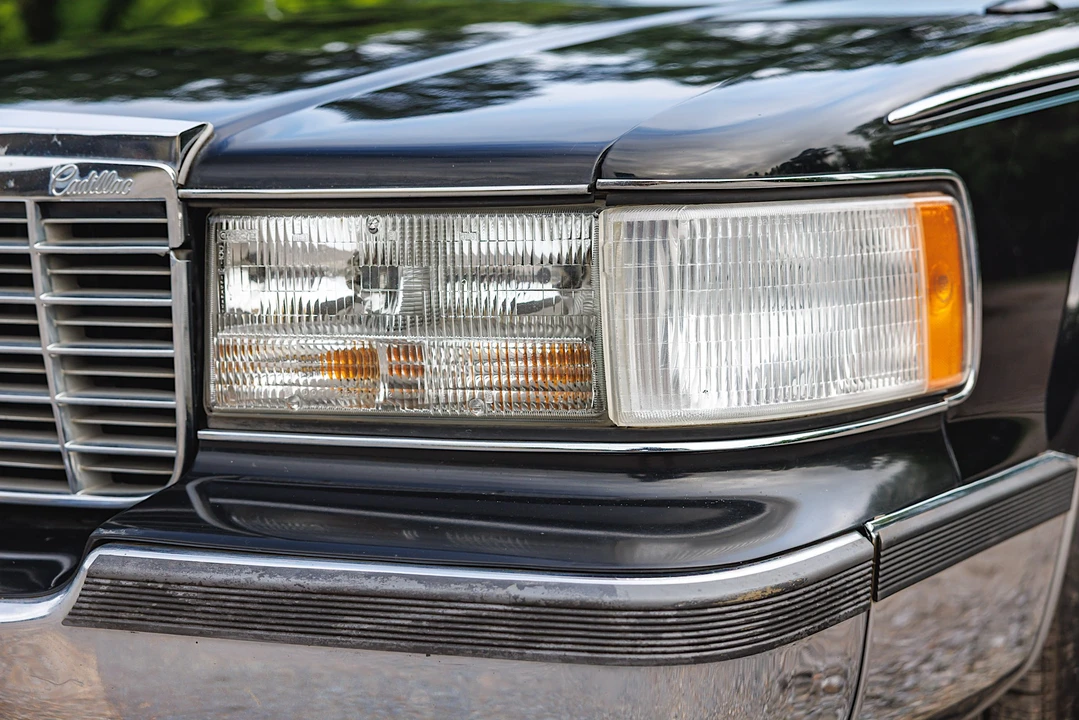 1996 Cadillac Fleetwood - Image 22 of 31