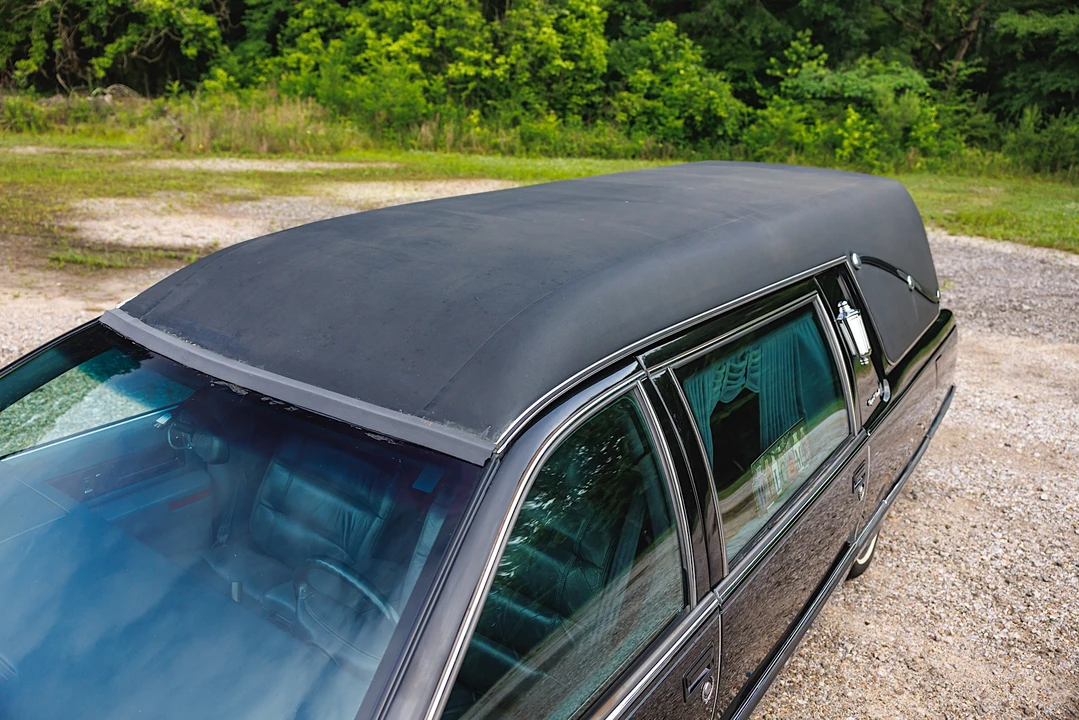 1996 Cadillac Fleetwood - Image 30 of 31