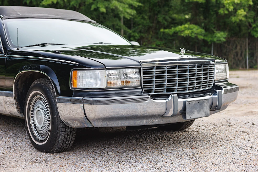 1996 Cadillac Fleetwood - Image 16 of 31