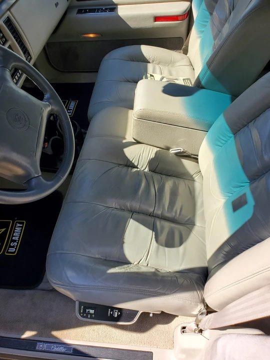 1996 Cadillac Fleetwood - Image 26 of 31