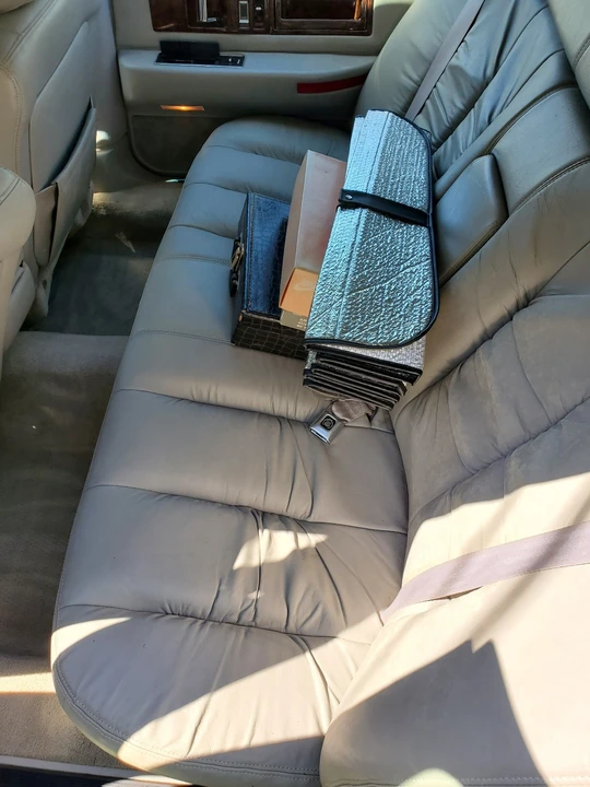 1996 Cadillac Fleetwood - Image 25 of 31