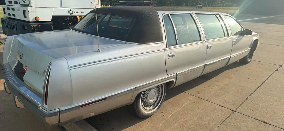 1996 Cadillac Fleetwood - Image 3 of 6