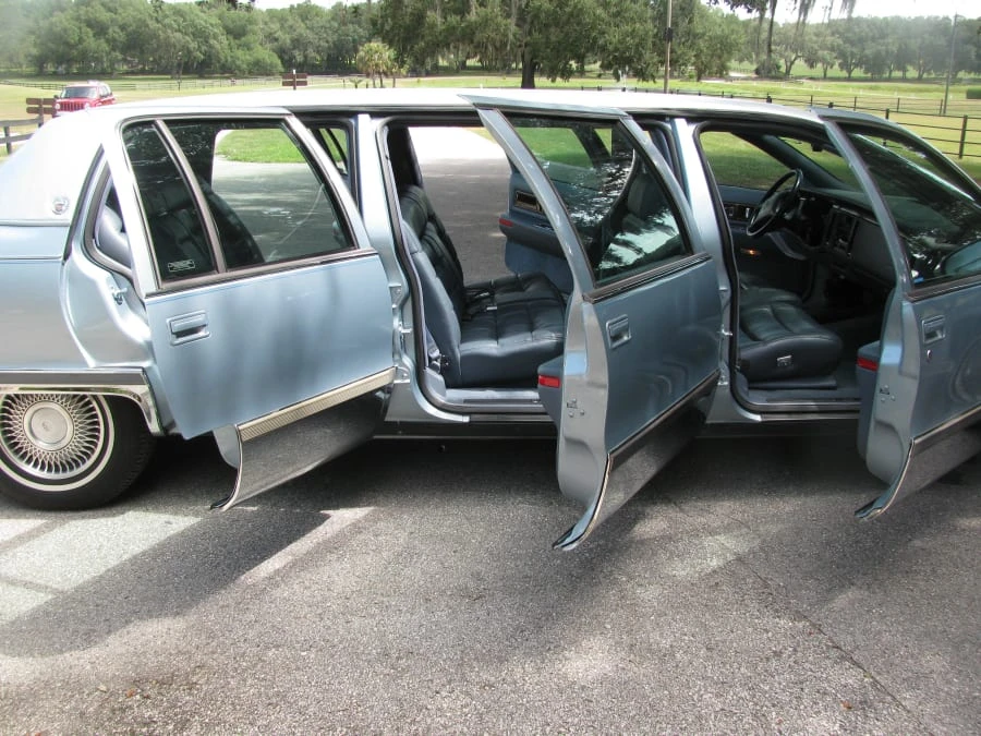 1996 Cadillac Fleetwood - Image 4 of 7