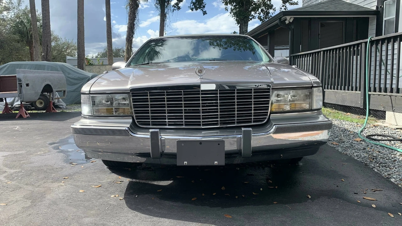 1996 Cadillac Fleetwood - Image 20 of 25