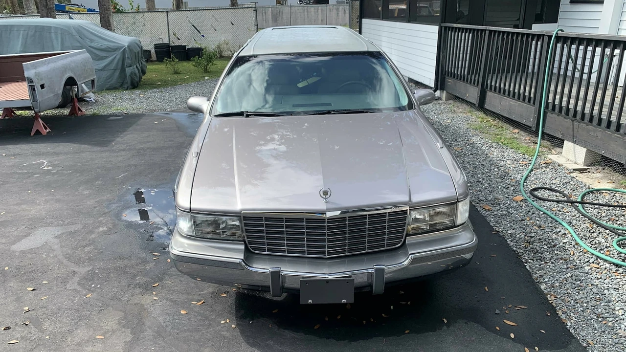 1996 Cadillac Fleetwood - Image 22 of 25