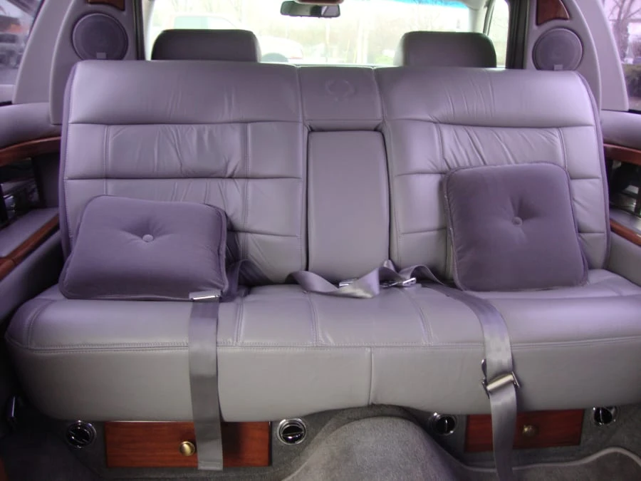 1996 Cadillac Fleetwood - Image 6 of 11