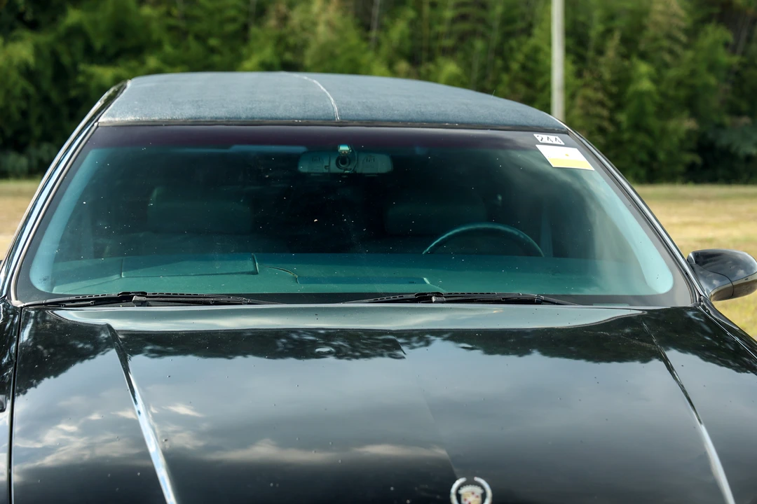 1996 Cadillac Fleetwood - Image 16 of 31