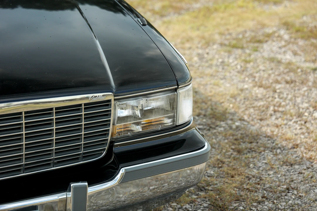 1996 Cadillac Fleetwood - Image 18 of 31