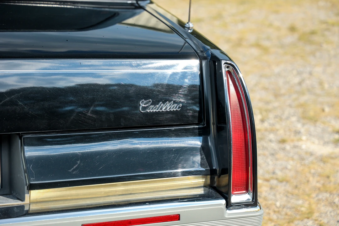 1996 Cadillac Fleetwood - Image 20 of 31