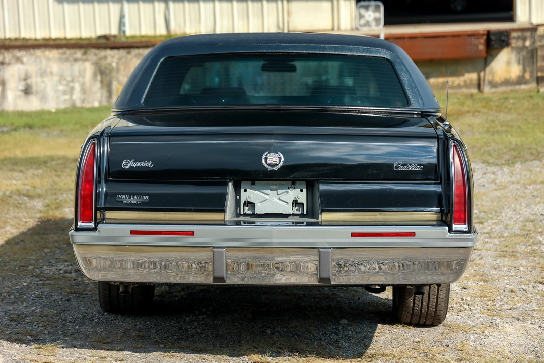 1996 Cadillac Fleetwood - Image 6 of 31