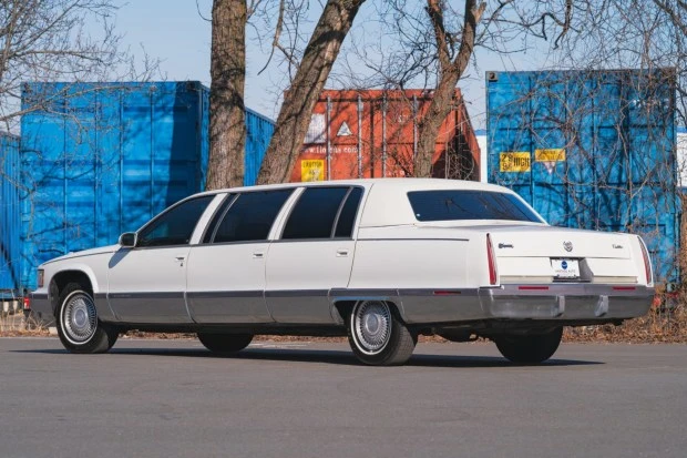 1996 Cadillac Fleetwood - Image 2 of 8