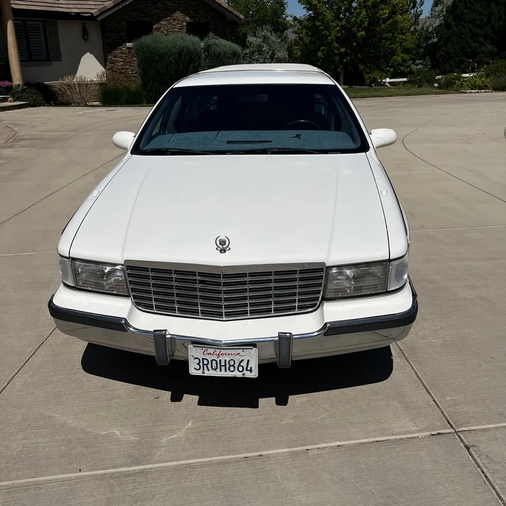 1996 Cadillac Fleetwood - Image 8 of 31
