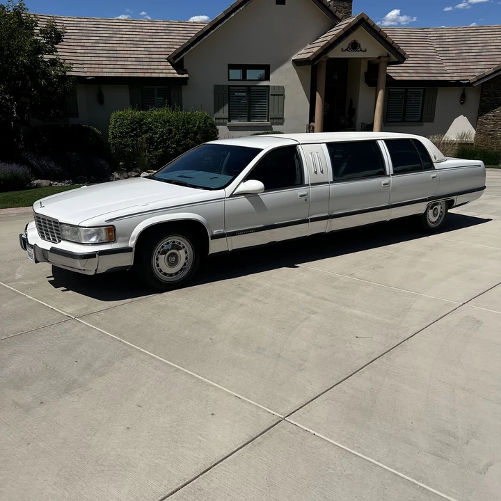 1996 Cadillac Fleetwood - Image 12 of 31