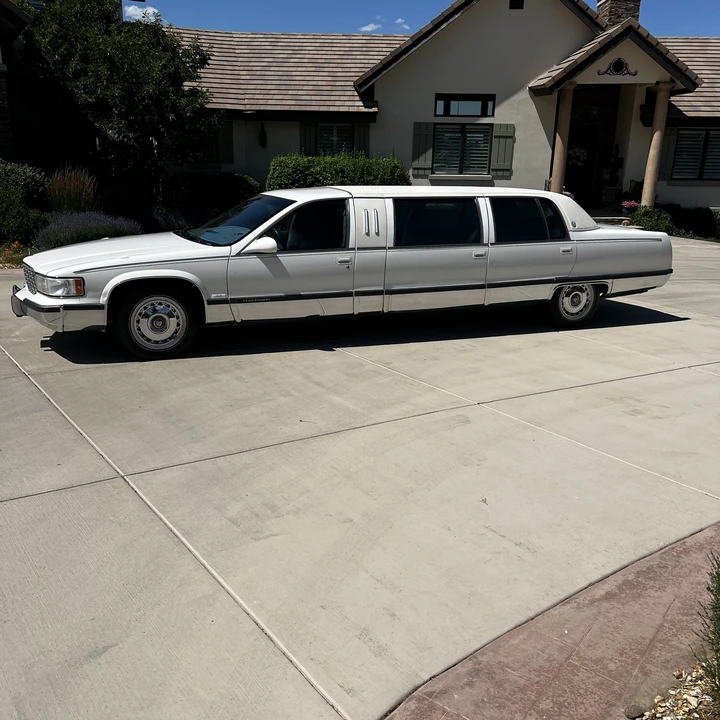 1996 Cadillac Fleetwood - Image 13 of 31