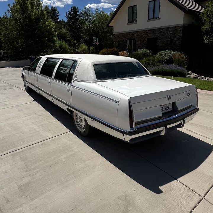1996 Cadillac Fleetwood - Image 19 of 31