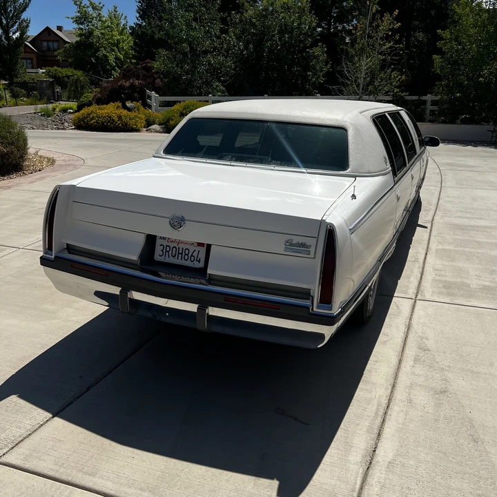 1996 Cadillac Fleetwood - Image 24 of 31