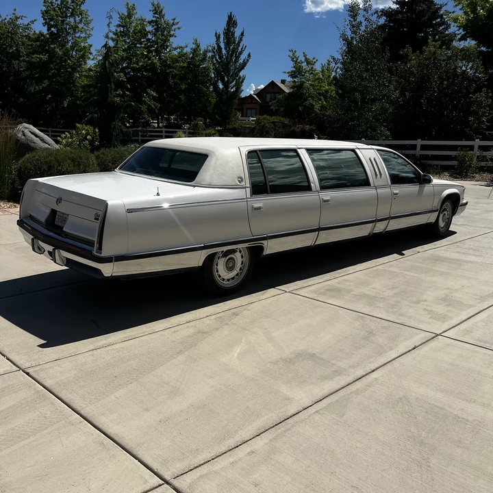 1996 Cadillac Fleetwood - Image 26 of 31
