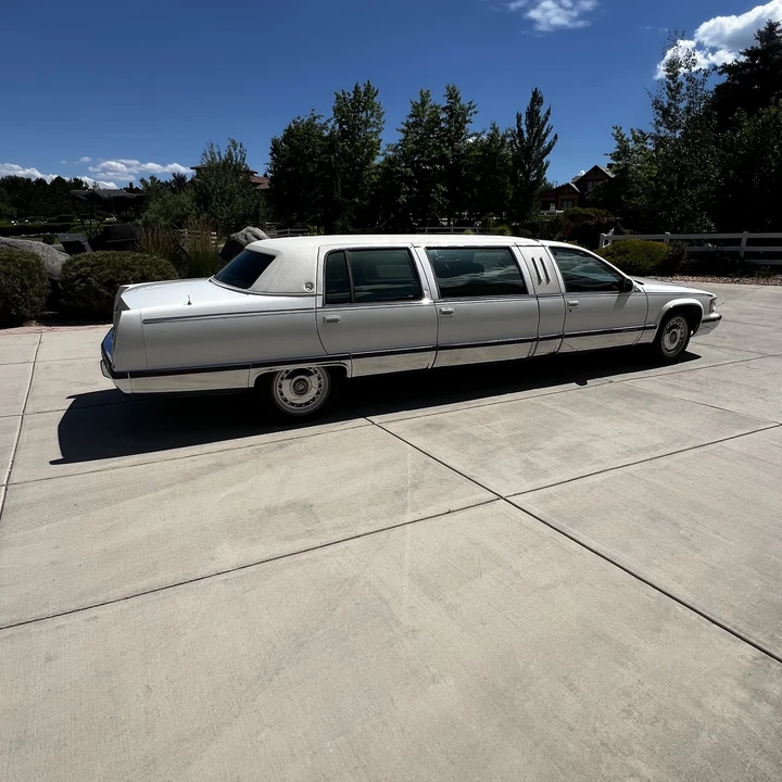 1996 Cadillac Fleetwood - Image 27 of 31