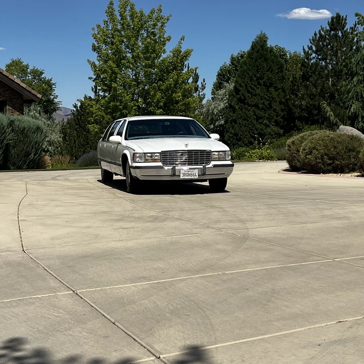 1996 Cadillac Fleetwood - Image 4 of 31