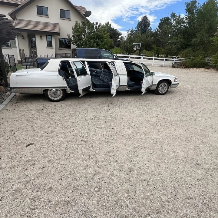 1996 Cadillac Fleetwood - Image 29 of 31