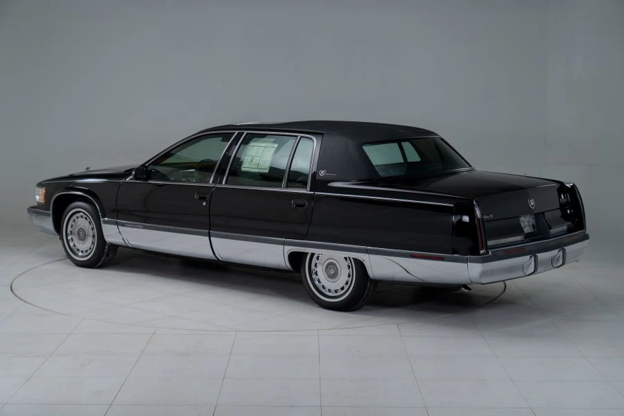 1996 Cadillac Fleetwood - Image 3 of 31