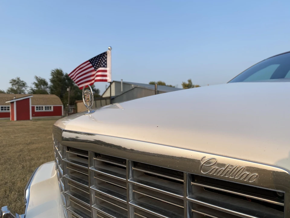 1996 Cadillac Fleetwood - Image 19 of 31