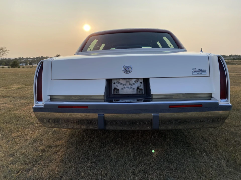 1996 Cadillac Fleetwood - Image 13 of 31
