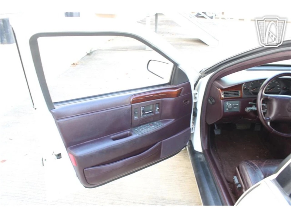 1996 Cadillac Seville - Image 17 of 31